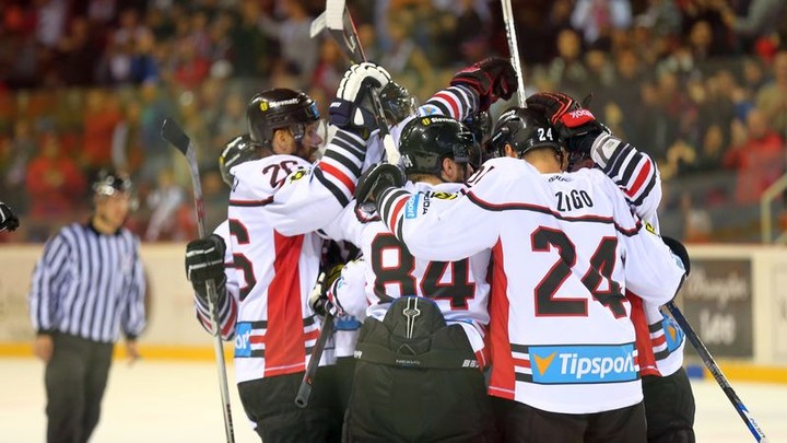 Viedeň odchádza s debaklom, Kafka s hetrikom